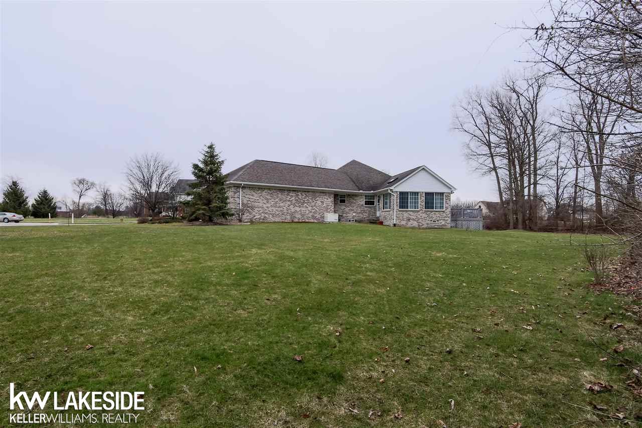 72606 Oxal Point Romeo, MI 48065 - Photo 7 of 41 31371318-6.JPG