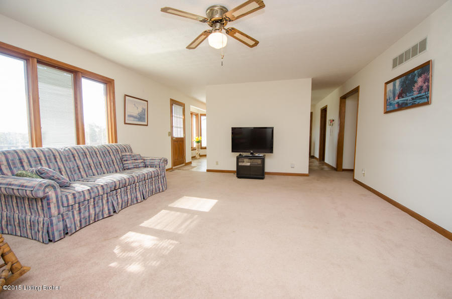 4026 Mill Road Mount Eden, KY 40046 - Photo 16 of 38 Family Room