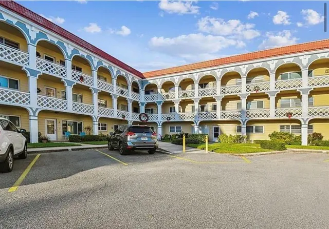 $1,600 | 2404 Florentine Way, Unit 32, Clearwater, FL 33763