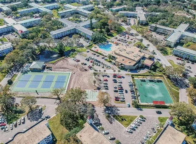 $1,600 | 2404 Florentine Way, Unit 32, Clearwater, FL 33763