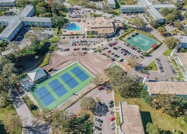 $1,600 | 2404 Florentine Way, Unit 32, Clearwater, FL 33763