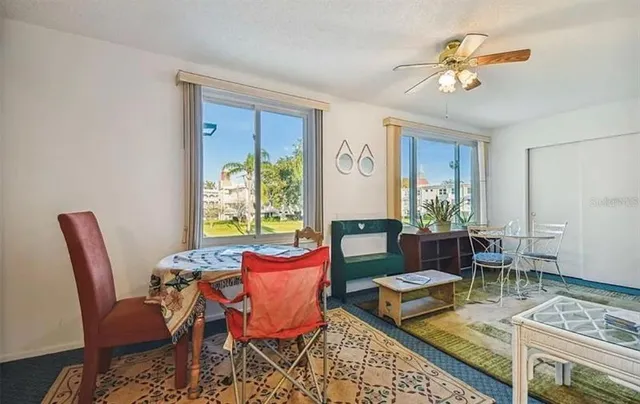 $1,600 | 2404 Florentine Way, Unit 32, Clearwater, FL 33763