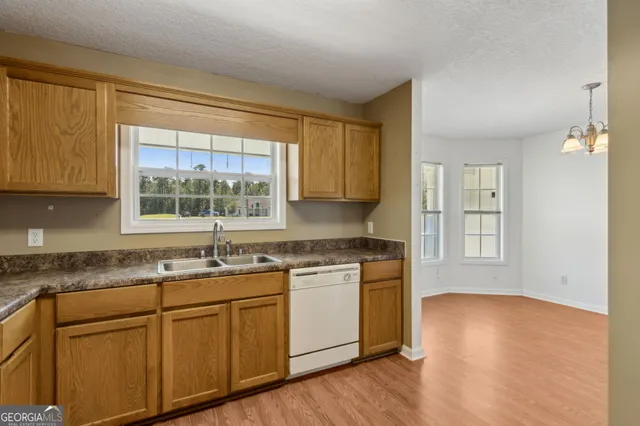 $265,000 | 77 Thoroughbred Road, Woodbine, GA 31569