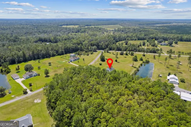 $265,000 | 77 Thoroughbred Road, Woodbine, GA 31569
