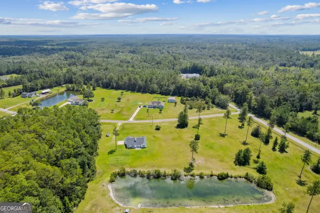 $265,000 | 77 Thoroughbred Road, Woodbine, GA 31569