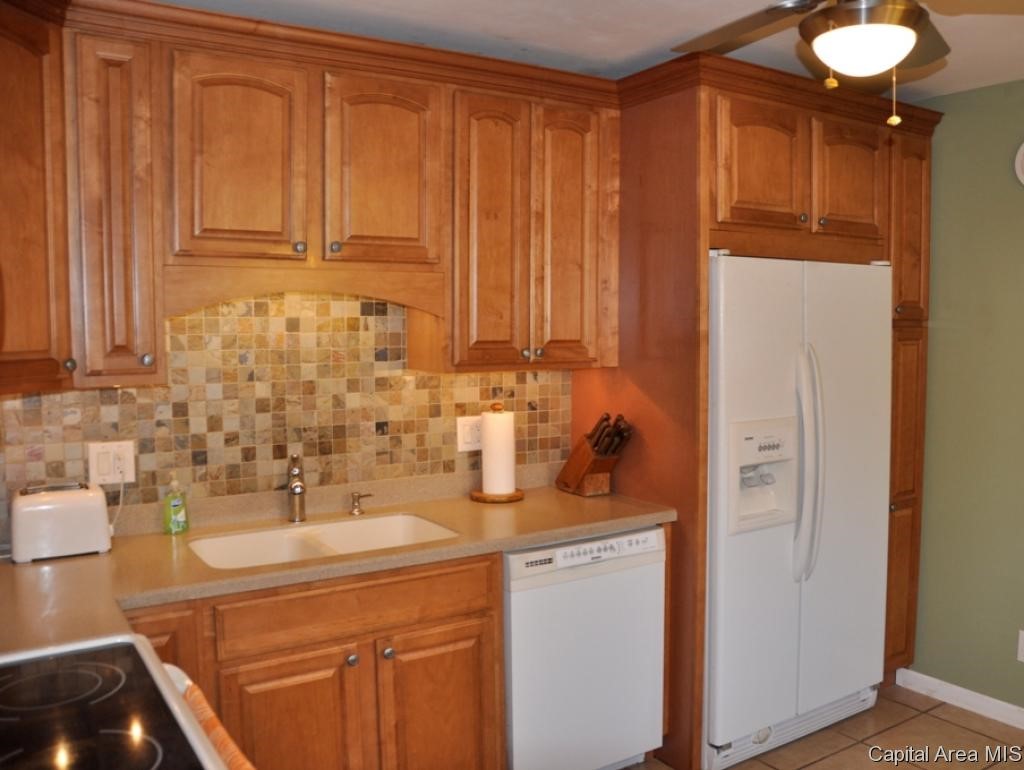831 Independence Ridge Springfield, IL 62702 - Photo 14 of 30