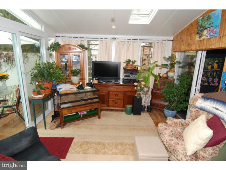 824 Rabbit Lane Reading, PA 19606 - Photo 4 of 25 Atrium