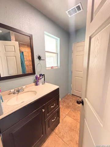 $210,000 | 23038 Grand Spg Drive, Elmendorf, TX 78112