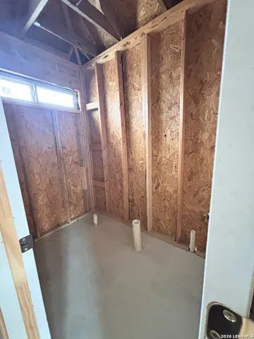 $210,000 | 23038 Grand Spg Drive, Elmendorf, TX 78112