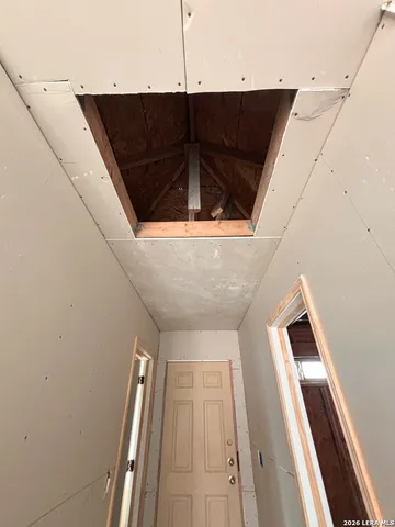 $210,000 | 23038 Grand Spg Drive, Elmendorf, TX 78112