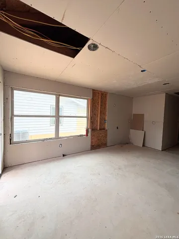 $210,000 | 23038 Grand Spg Drive, Elmendorf, TX 78112