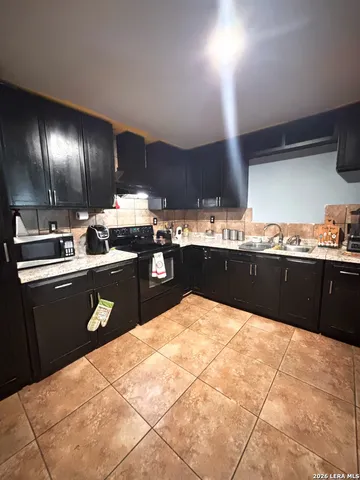 $210,000 | 23038 Grand Spg Drive, Elmendorf, TX 78112