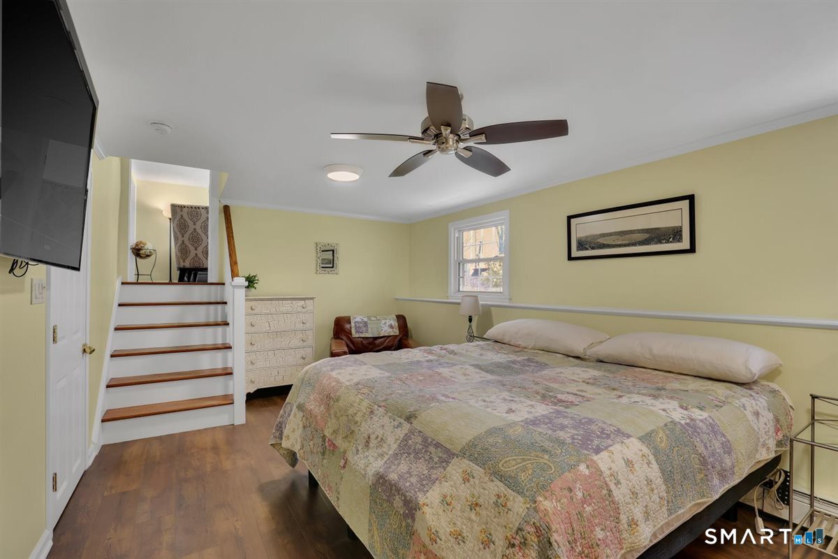 976 Old Rock Hill Road Wallingford, CT 06492 - Photo 18 of 40