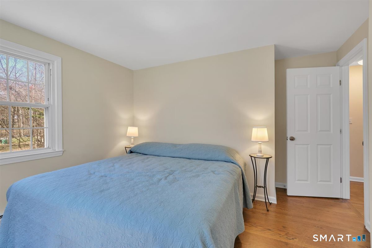 976 Old Rock Hill Road Wallingford, CT 06492 - Photo 28 of 40