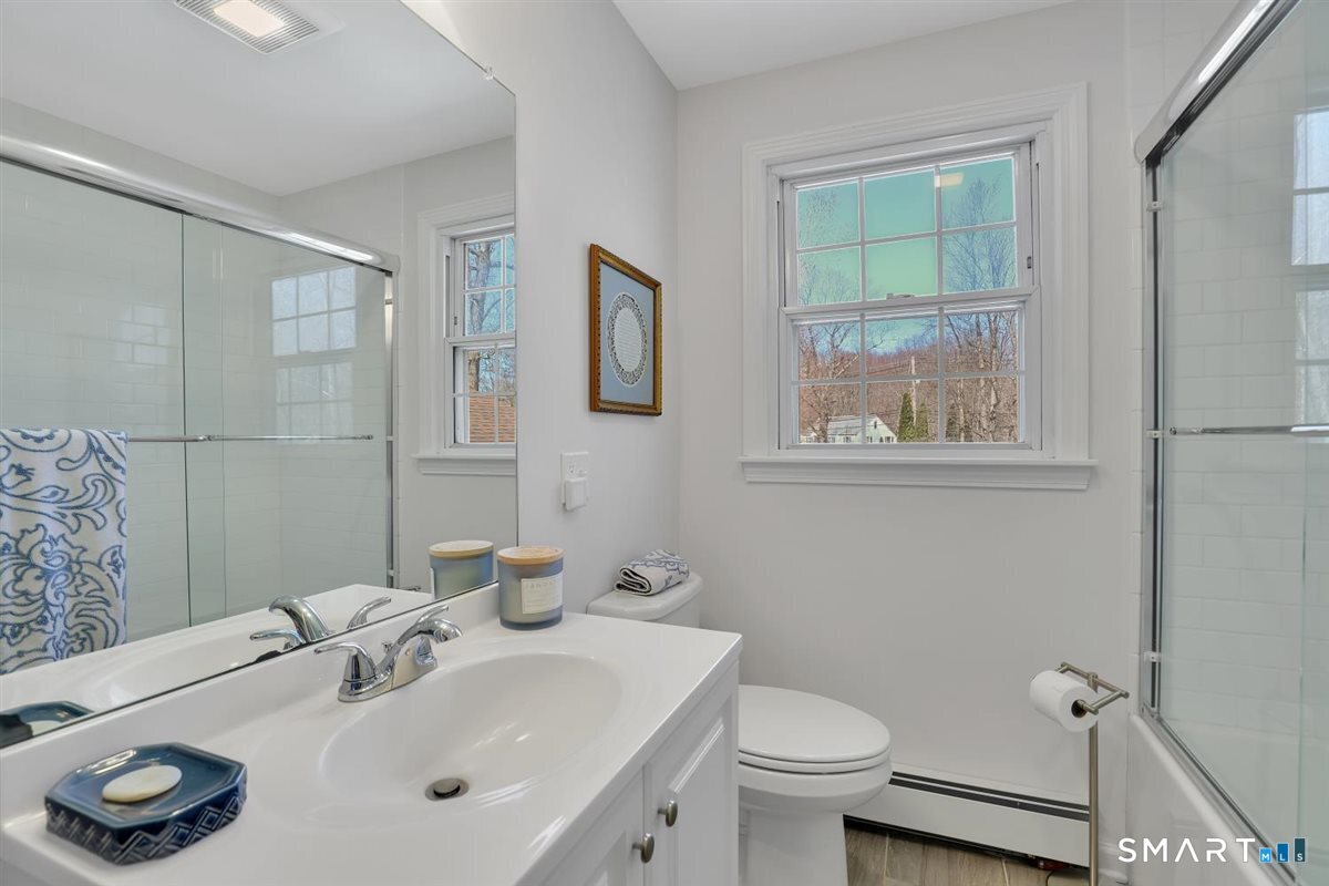 976 Old Rock Hill Road Wallingford, CT 06492 - Photo 30 of 40