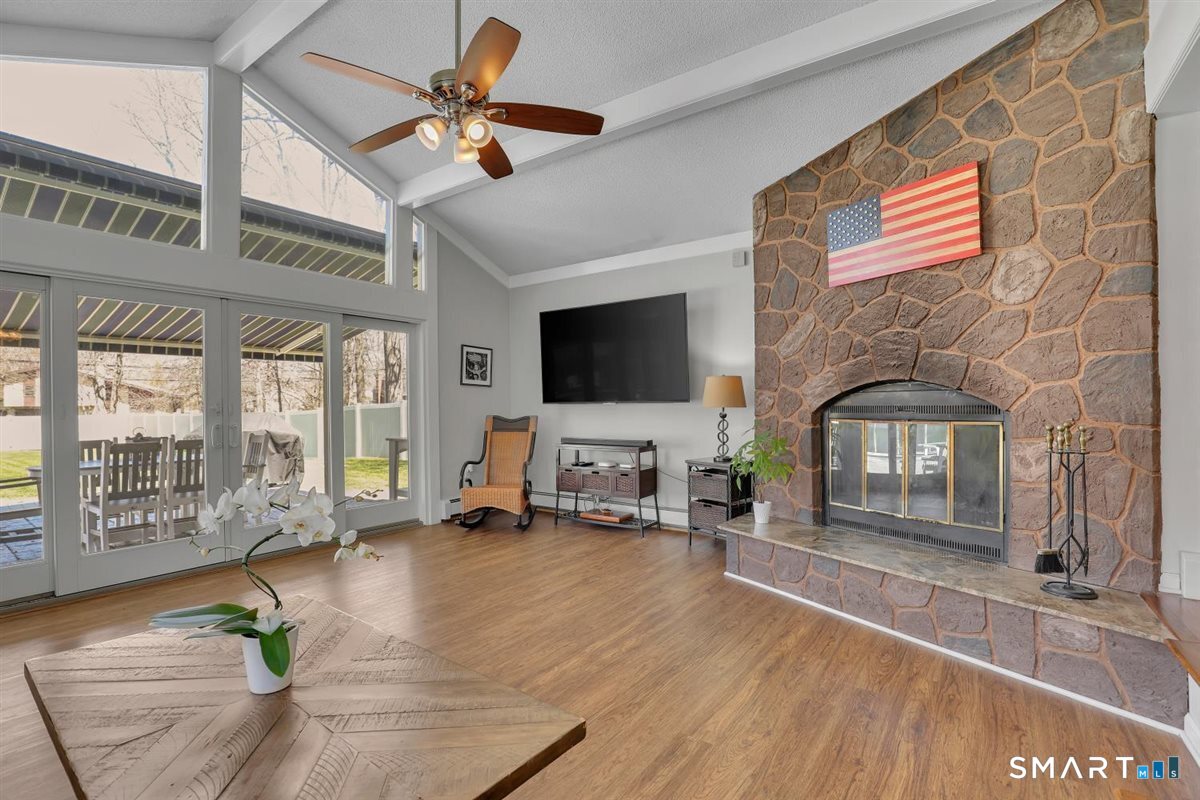 976 Old Rock Hill Road Wallingford, CT 06492 - Photo 6 of 40