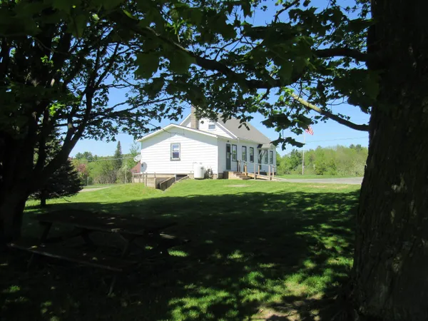$229,000 | 4472 Route 14 North Irasburg Vt 05845, Irasburg, VT 05845