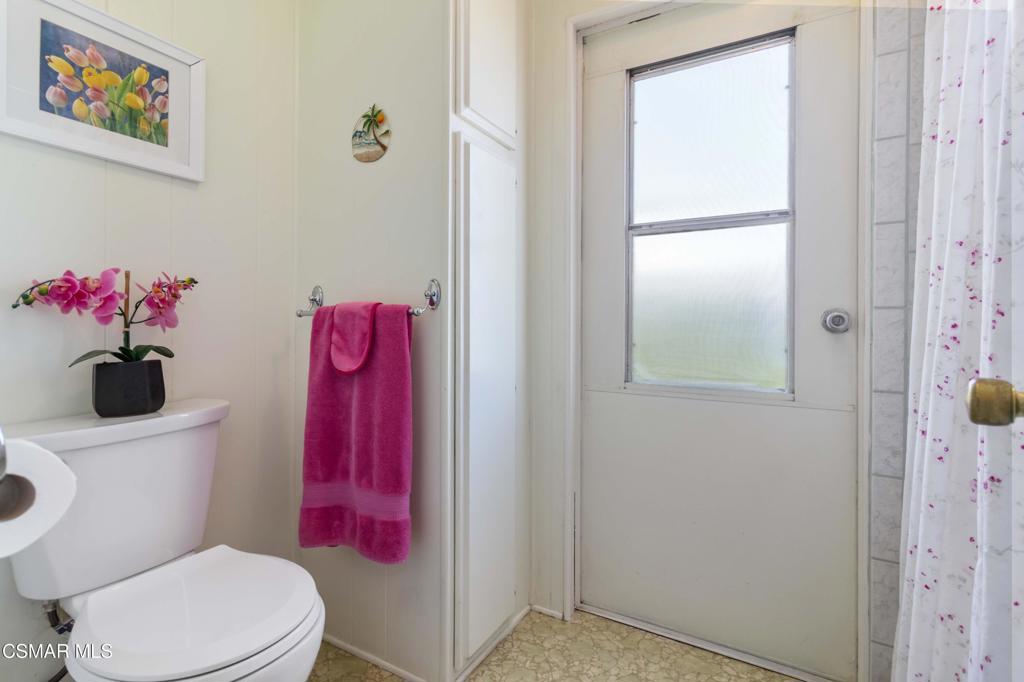 195 Tierra Rejada Road, Unit 204 Simi Valley, CA 93065 - Photo 23 of 46