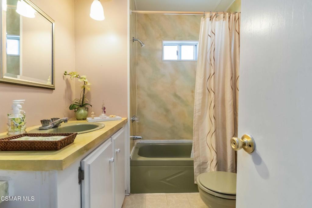 195 Tierra Rejada Road, Unit 204 Simi Valley, CA 93065 - Photo 28 of 46