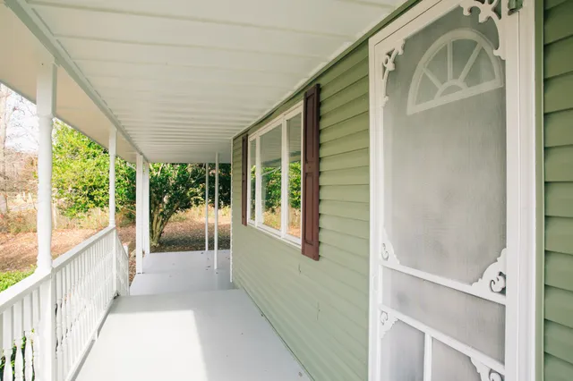 $289,900 | 399 Indian Creek Road, Hohenwald, TN 38462