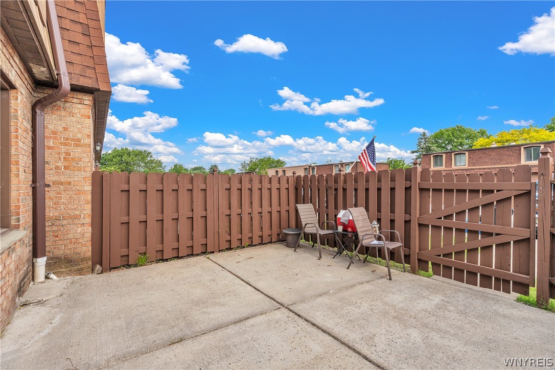 631 Skinnersville Road, Unit F Amherst, NY 14228 - Photo 6 of 36