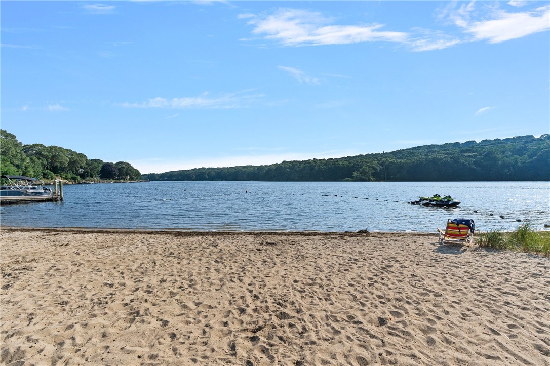 133 Winterberry Road Narragansett, RI 02874 - Photo 36 of 37