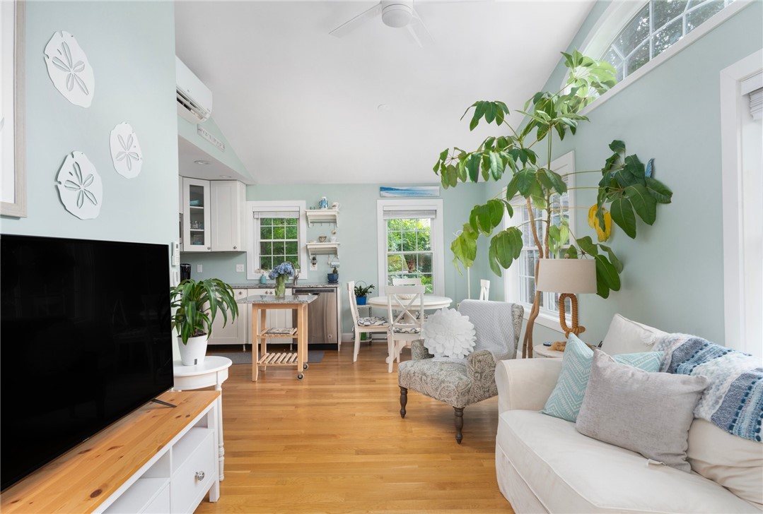 133 Winterberry Road Narragansett, RI 02874 - Photo 5 of 37