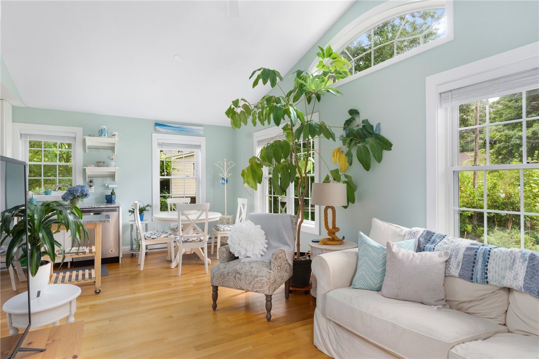 133 Winterberry Road Narragansett, RI 02874 - Photo 7 of 37
