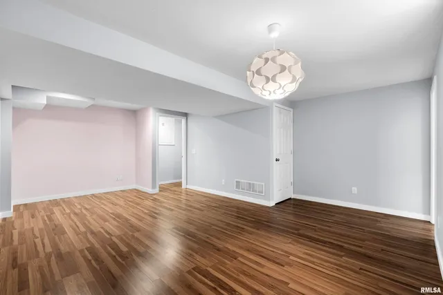 $259,000 | 3461 Cedarview Court, Bettendorf, IA 52722