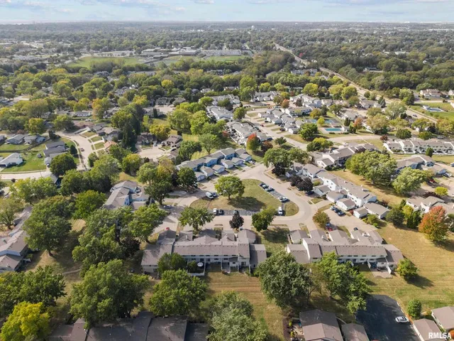 $259,000 | 3461 Cedarview Court, Bettendorf, IA 52722