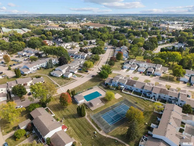 $259,000 | 3461 Cedarview Court, Bettendorf, IA 52722