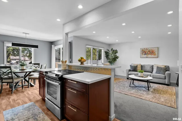 $259,000 | 3461 Cedarview Court, Bettendorf, IA 52722