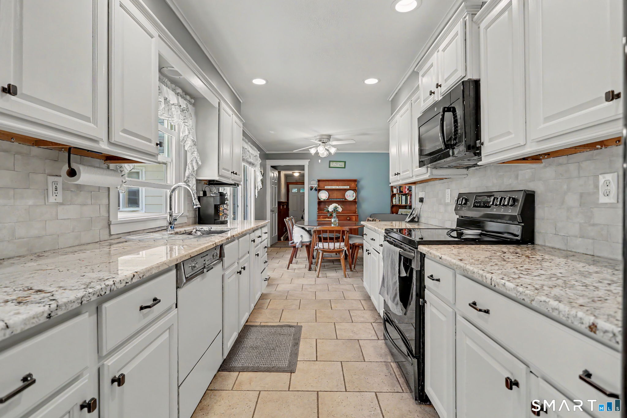 14 Peters Road Trumbull, CT 06611 - Photo 11 of 40