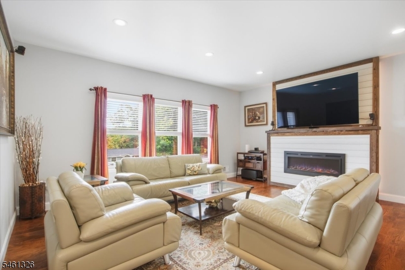 677 Canistear Road Vernon, NJ 07422 - Photo 7 of 43 Gallery Image 7