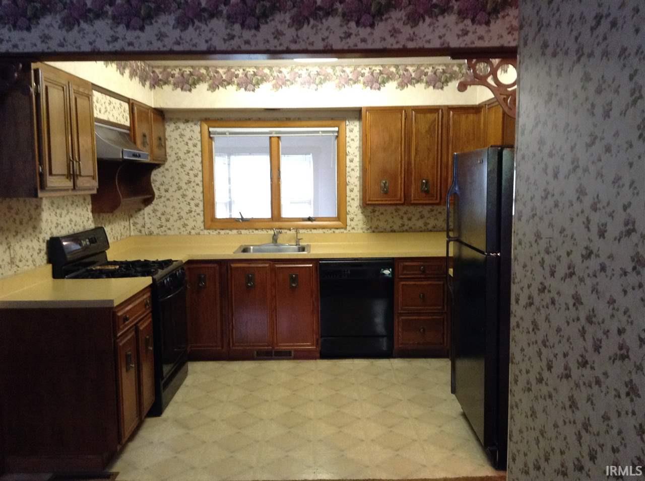 886 Mayflower Road La Porte, IN 46350 - Photo 11 of 19 Gallery Image 11