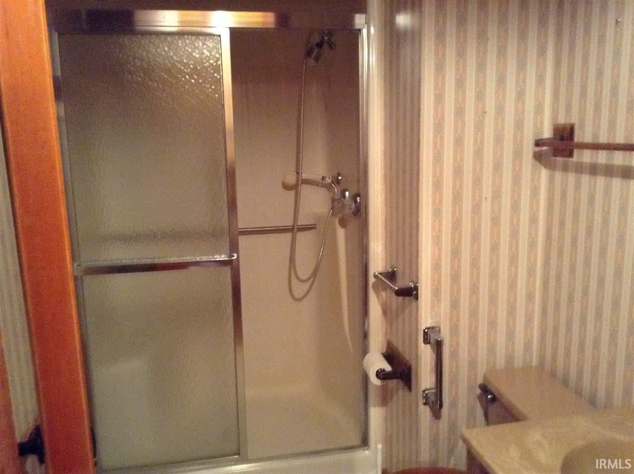 886 Mayflower Road La Porte, IN 46350 - Photo 8 of 19 Gallery Image 8