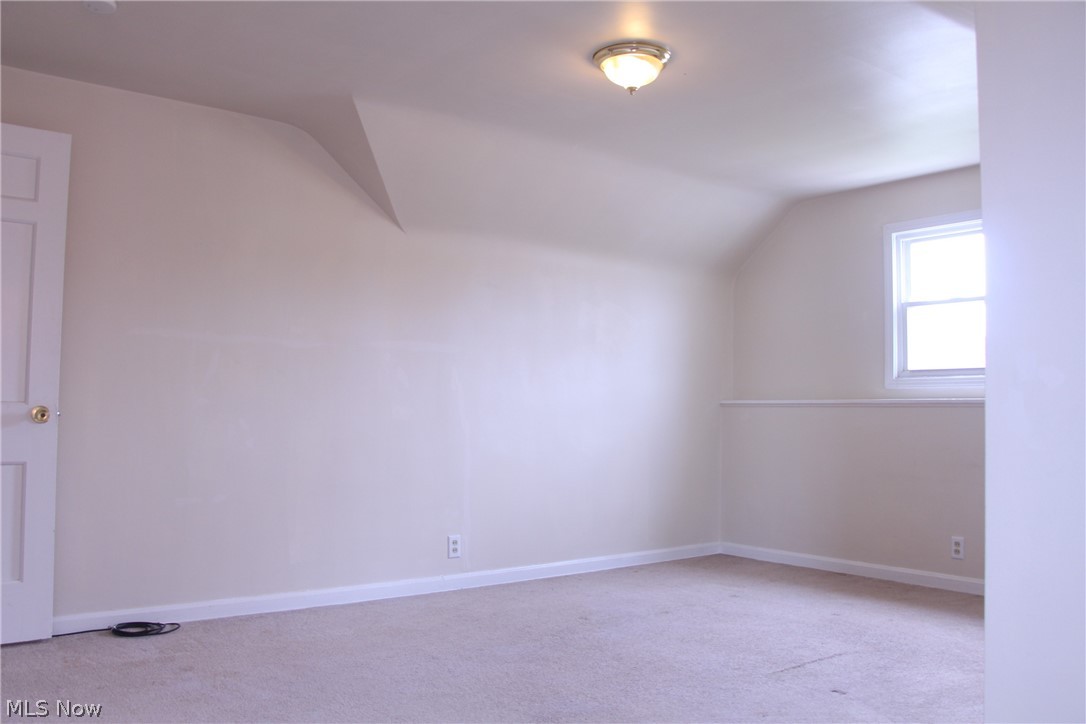13693 Cedar Road Cleveland, OH 44118 - Photo 13 of 15 Second Floor - second bedroom