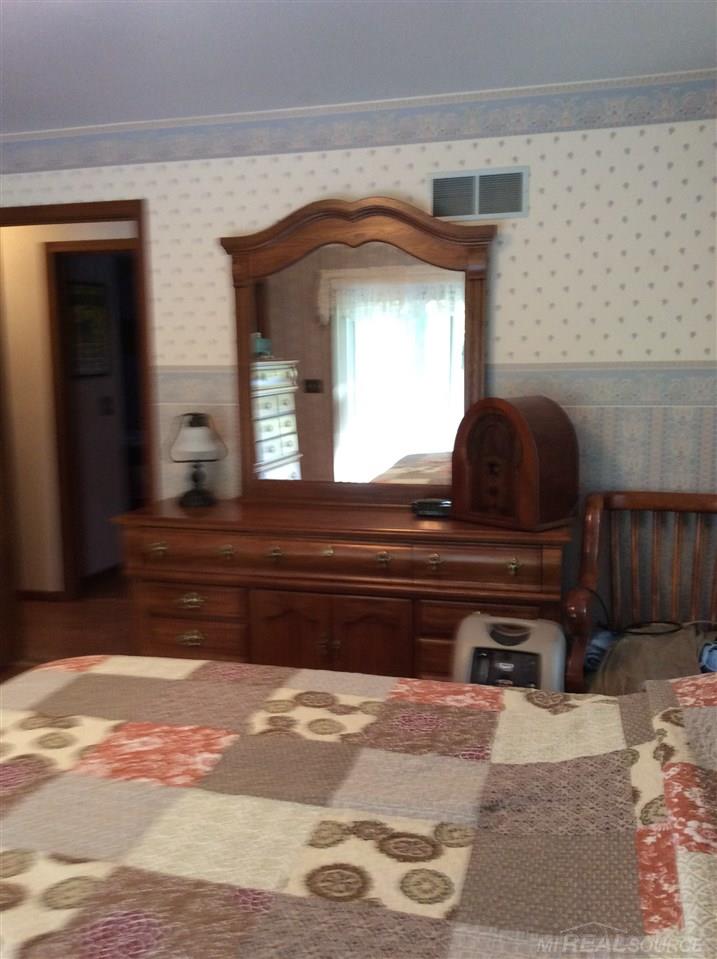 18775 Armada Ridge Road Armada, MI 48005 - Photo 35 of 40 31245395-34.JPG