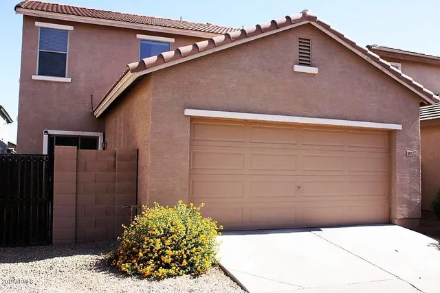 $2,095 | 1975 East Del Rio Street, Gilbert, AZ 85295
