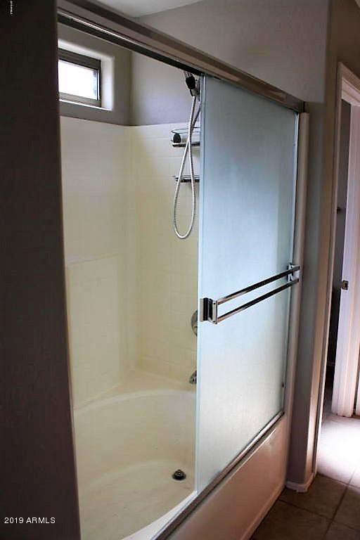 1975 East Del Rio Street Gilbert, AZ 85295 - Photo 9 of 12 ISma6ana6agcoy0000000000