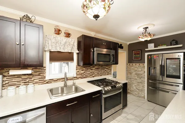 $474,990 | 379 Ashley Street, Perth Amboy, NJ 08861