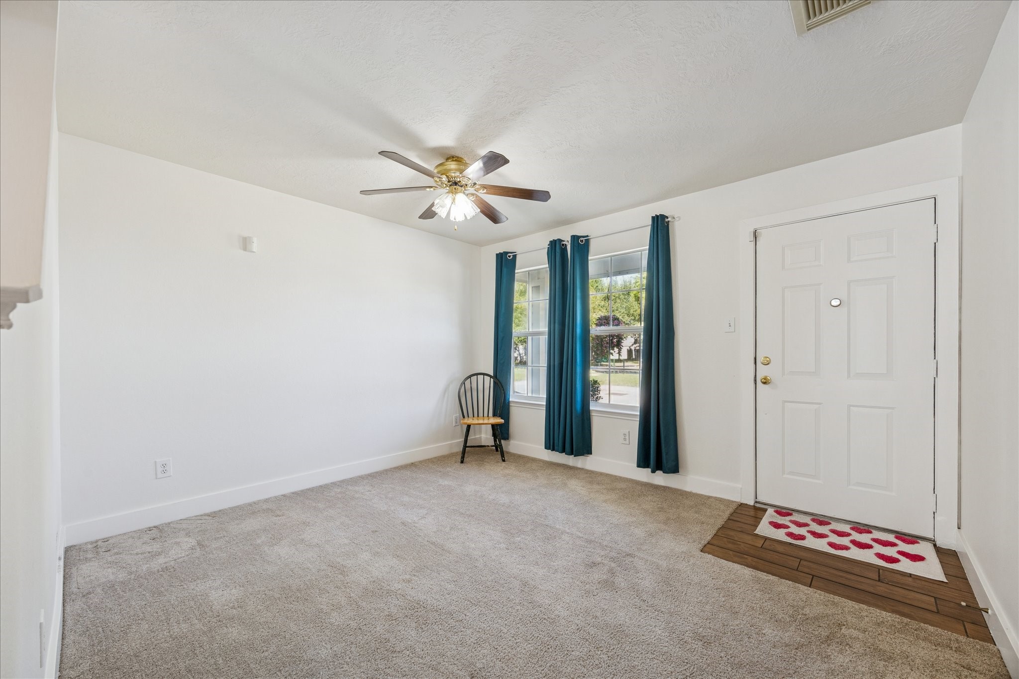 9738 Farrell Drive Houston, TX 77070 - Photo 3 of 21