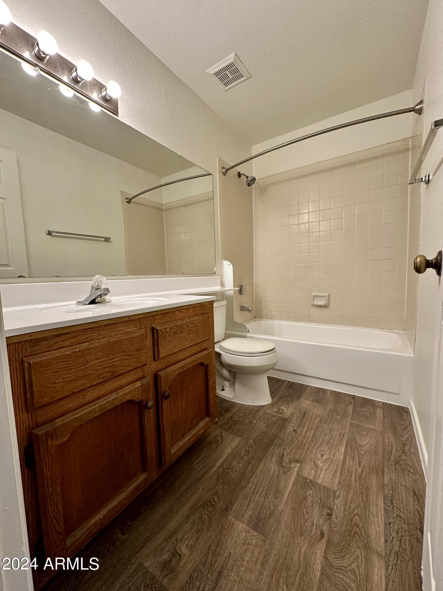 1402 East Guadalupe Road, Unit 201 Tempe, AZ 85283 - Photo 20 of 23 IMG_4472