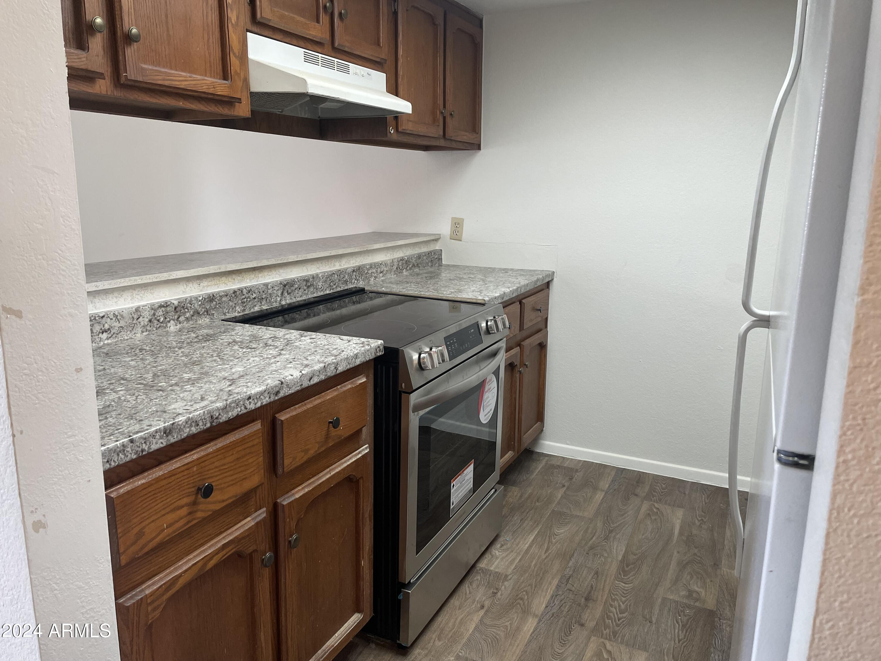 1402 East Guadalupe Road, Unit 201 Tempe, AZ 85283 - Photo 10 of 23 IMG_6564