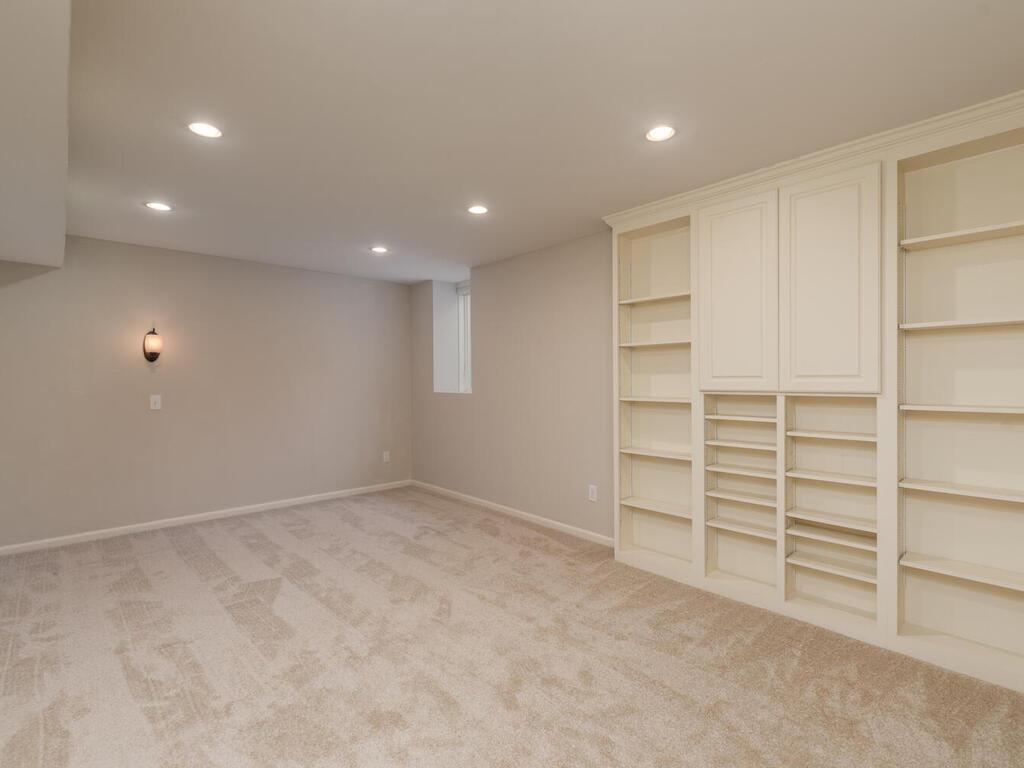 5125 Blake Road South Edina, MN 55436 - Photo 31 of 47 Gallery Image 31