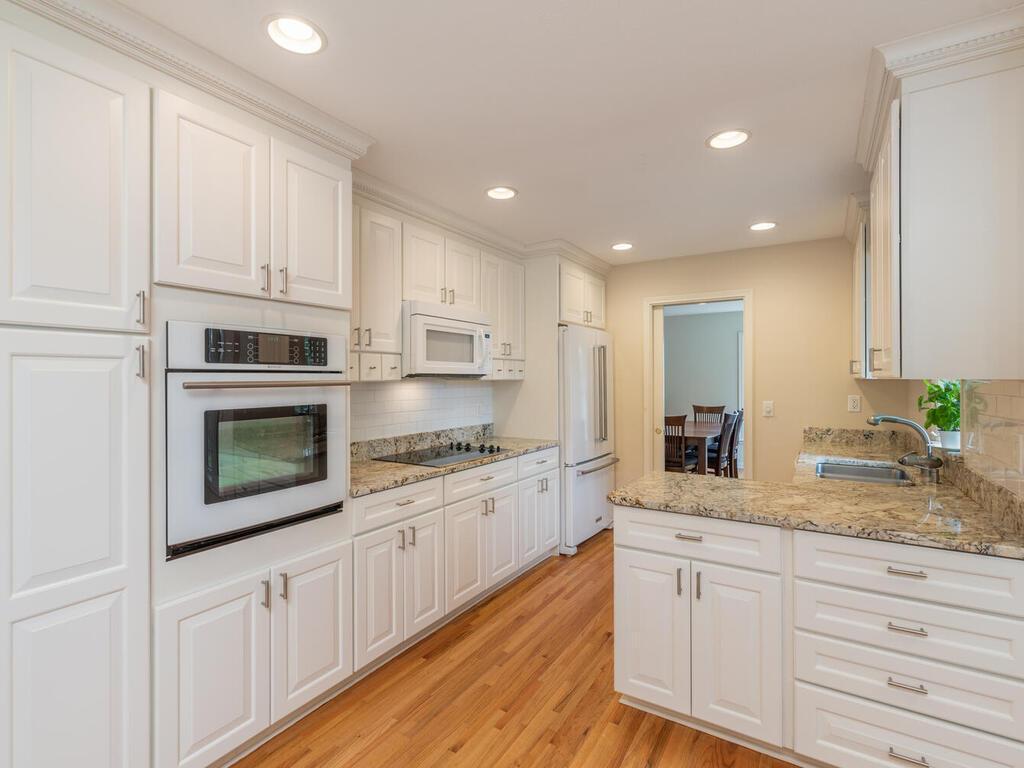 5125 Blake Road South Edina, MN 55436 - Photo 9 of 47 Gallery Image 9
