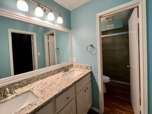$2,550 | 13140 Trail Hollow Drive, Unit 3140, Houston, TX 77079