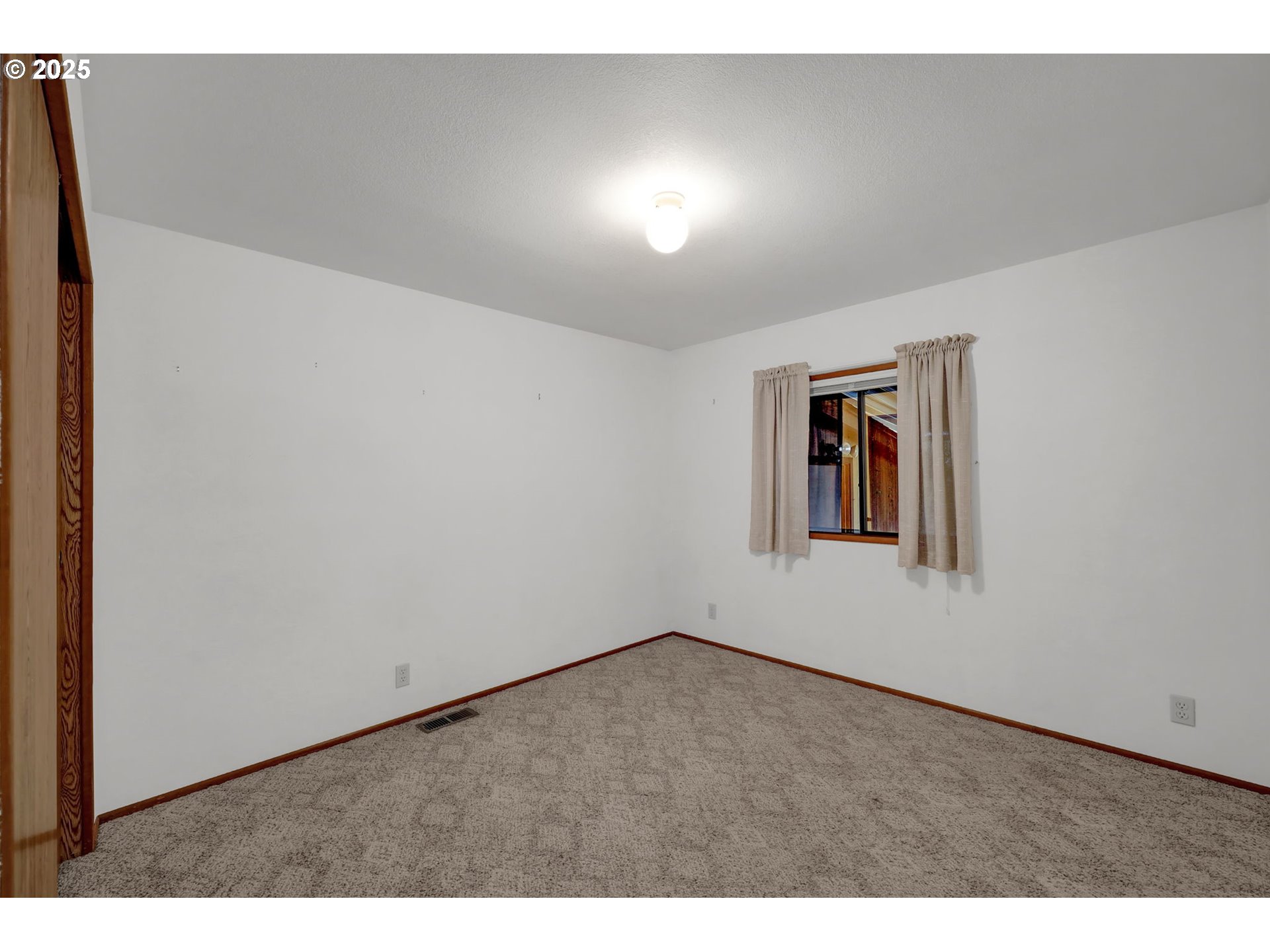 1199 North Terry Street, Unit 366 Eugene, OR 97402 - Photo 16 of 32 a view of an empty room