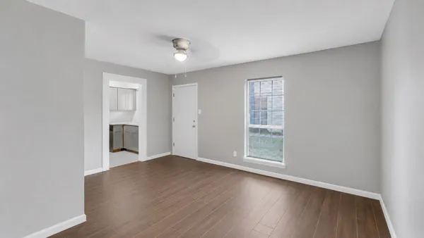 $1,425 | 122 East Crosstimbers Street, Unit 52, Houston, TX 77022