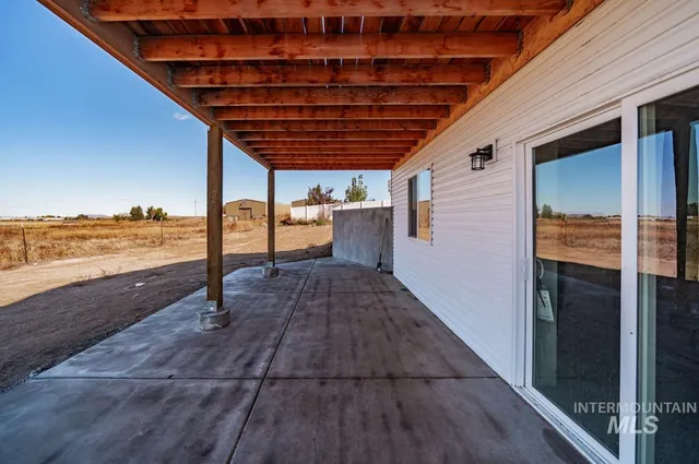 $515,000 | 102 North Stocktrail Drive, Idaho Falls, ID 83402